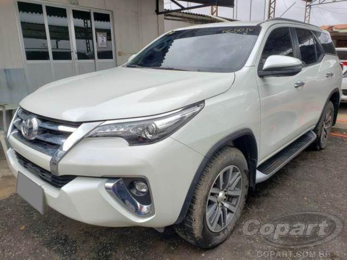 TOYOTA HILUX SW4 19/19