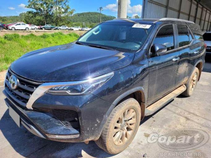 TOYOTA HILUX SW4 20/20
